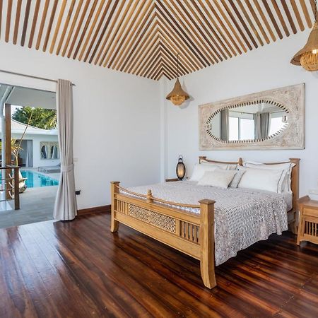 Takian Villa : Vue Mer Et Coucher De Soleil Saláta-part Kültér fotó