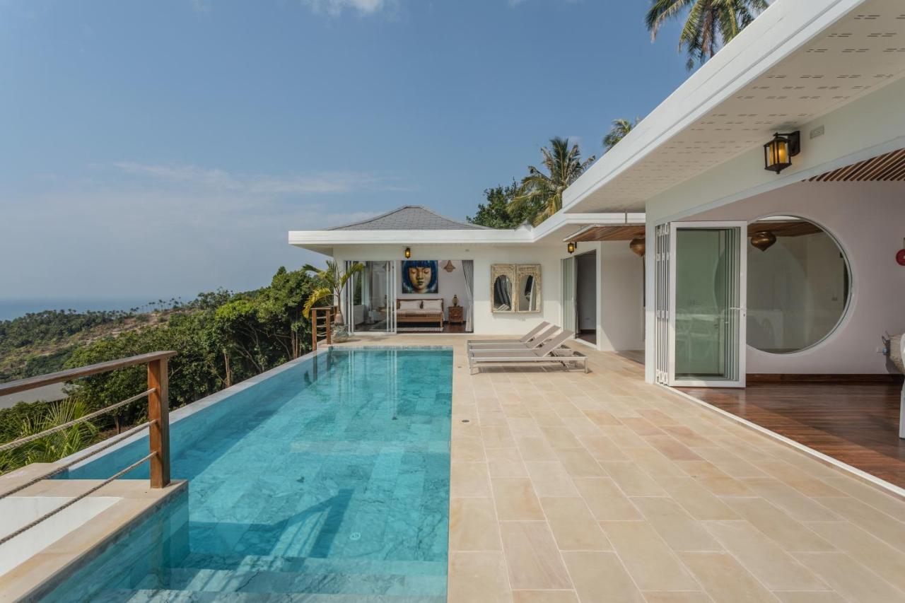 Takian Villa : Vue Mer Et Coucher De Soleil Saláta-part Kültér fotó